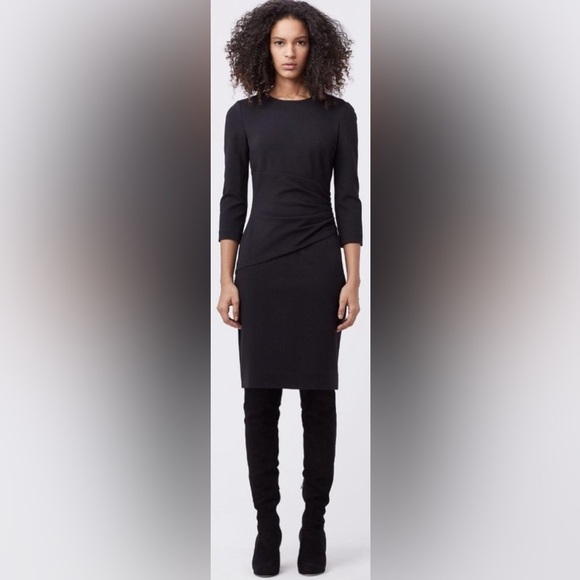 Diane Von Furstenberg Dresses & Skirts - DIANE VON FURSTENBERG GLENNIE DRESS. AUTHENTIC, RUCHED WAIST, KEYHOLE BACK, S.12